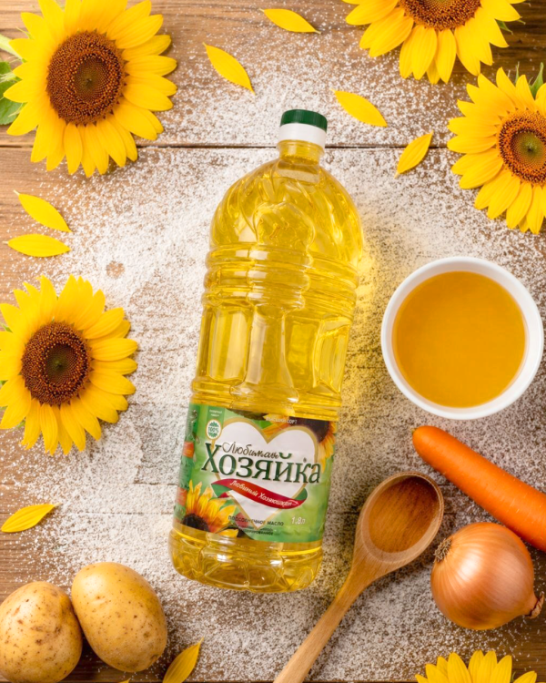 "ЛЮБИМАЯ ХОЗЯЙКА" Подсолнечное масло 1.8л